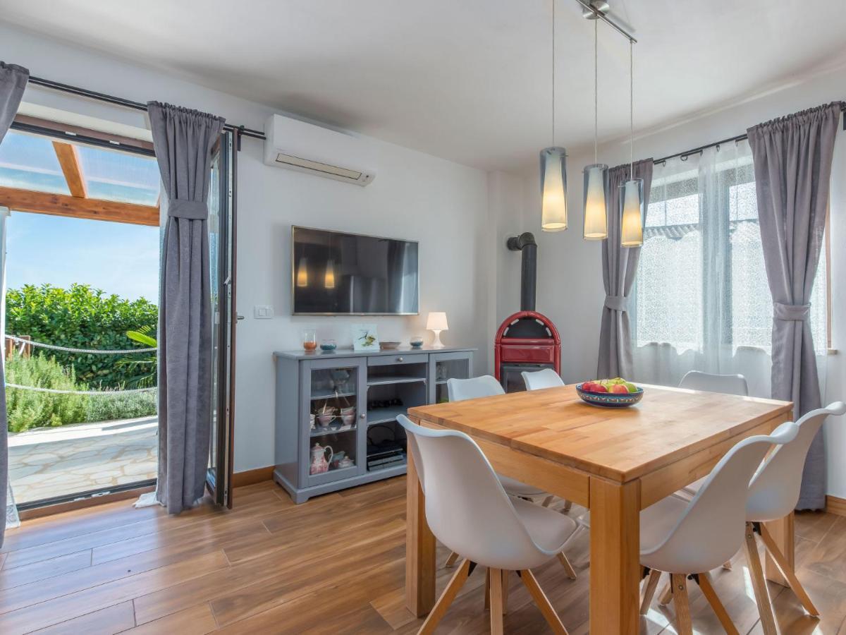 Holiday Home Villa Joy By Interhome Novigrad  Екстер'єр фото