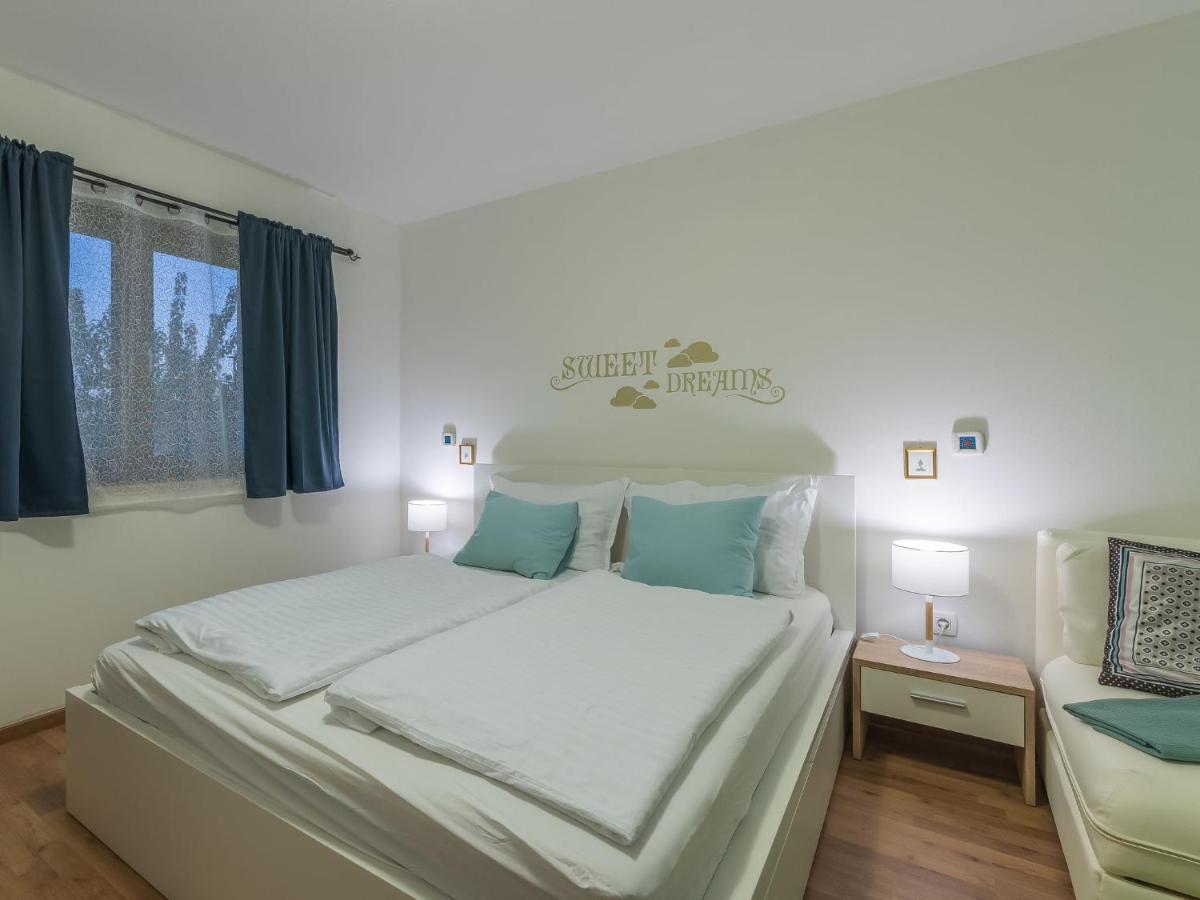 Holiday Home Villa Joy By Interhome Novigrad  Екстер'єр фото